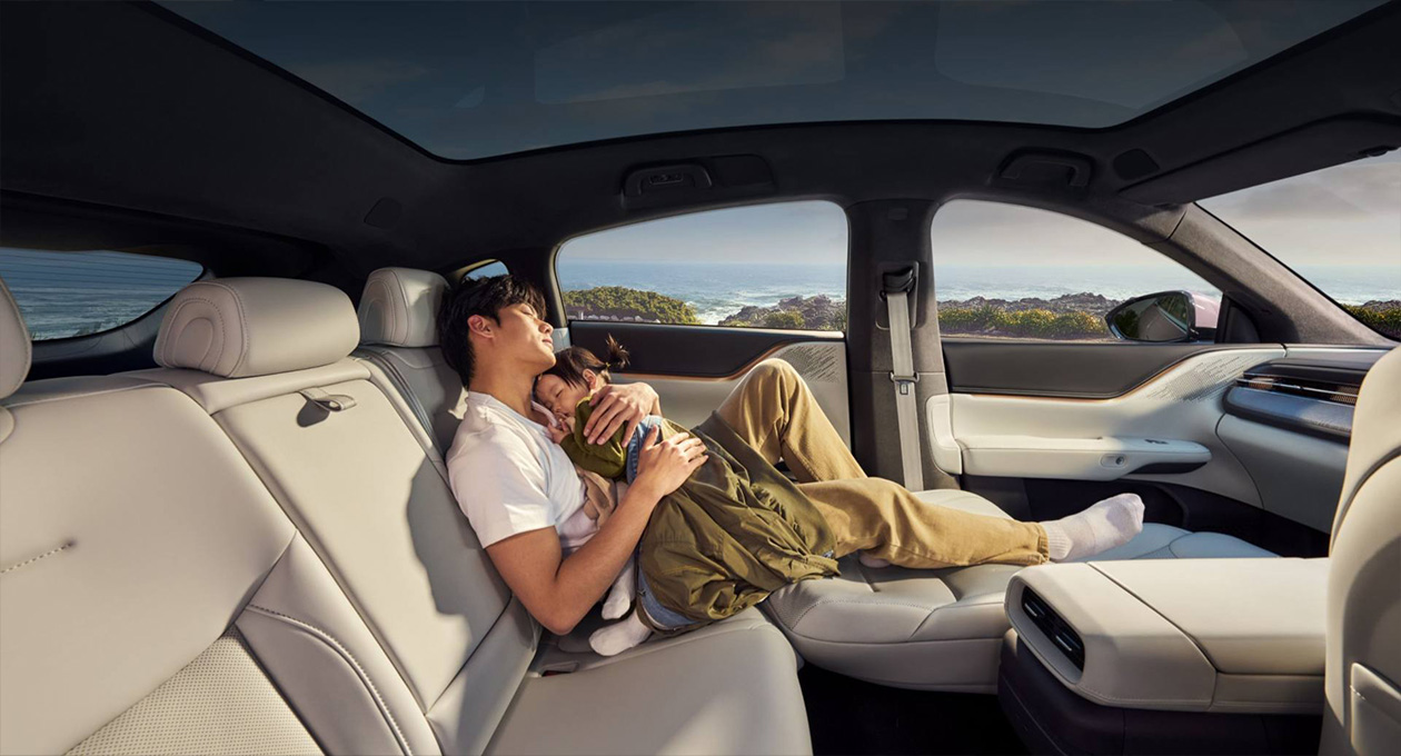 Rear reclining seats of the XPENG G6